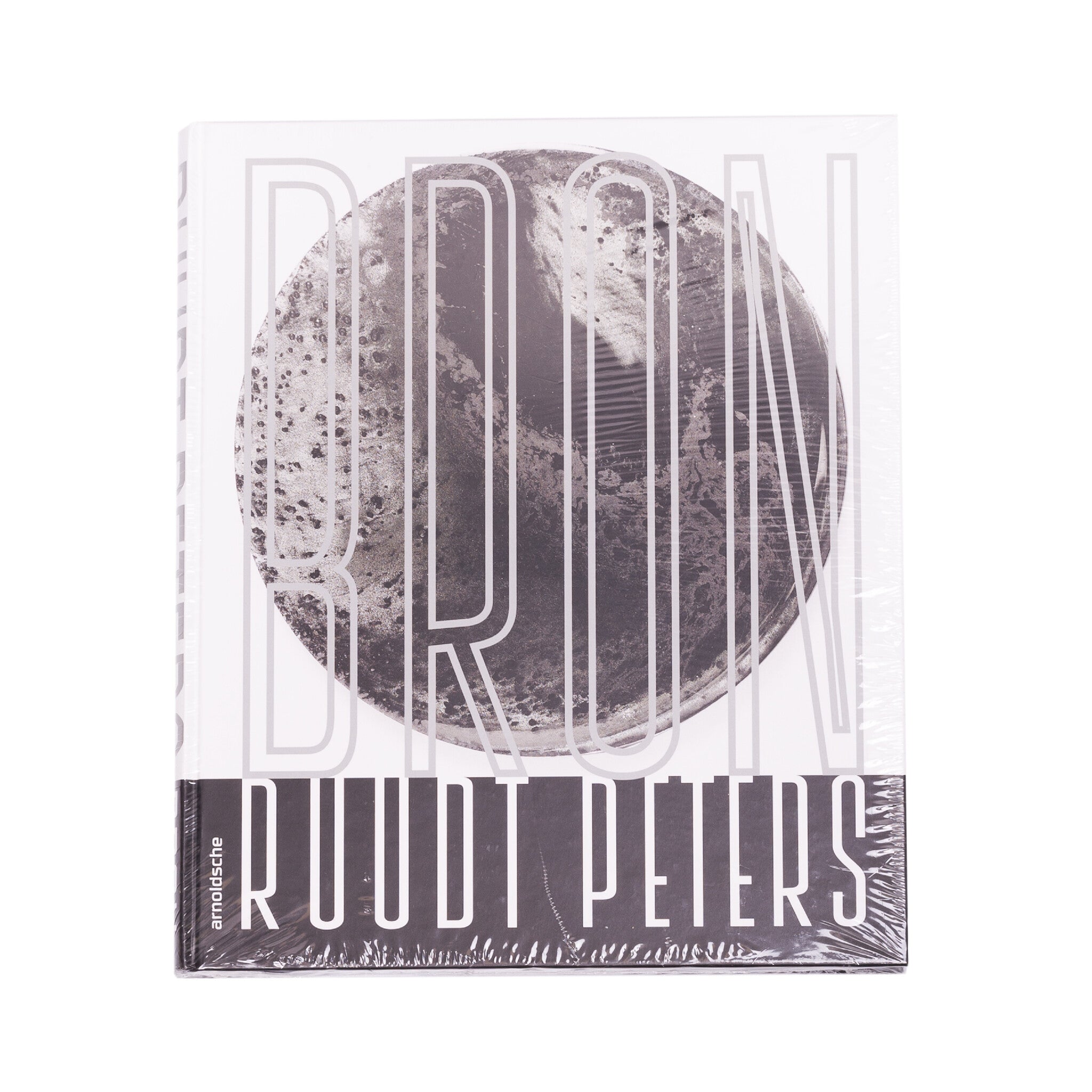 Ted Noten, 'Ubiquist', 2015 en Ruudt Peters, 'Bron', 2017-zoom-6