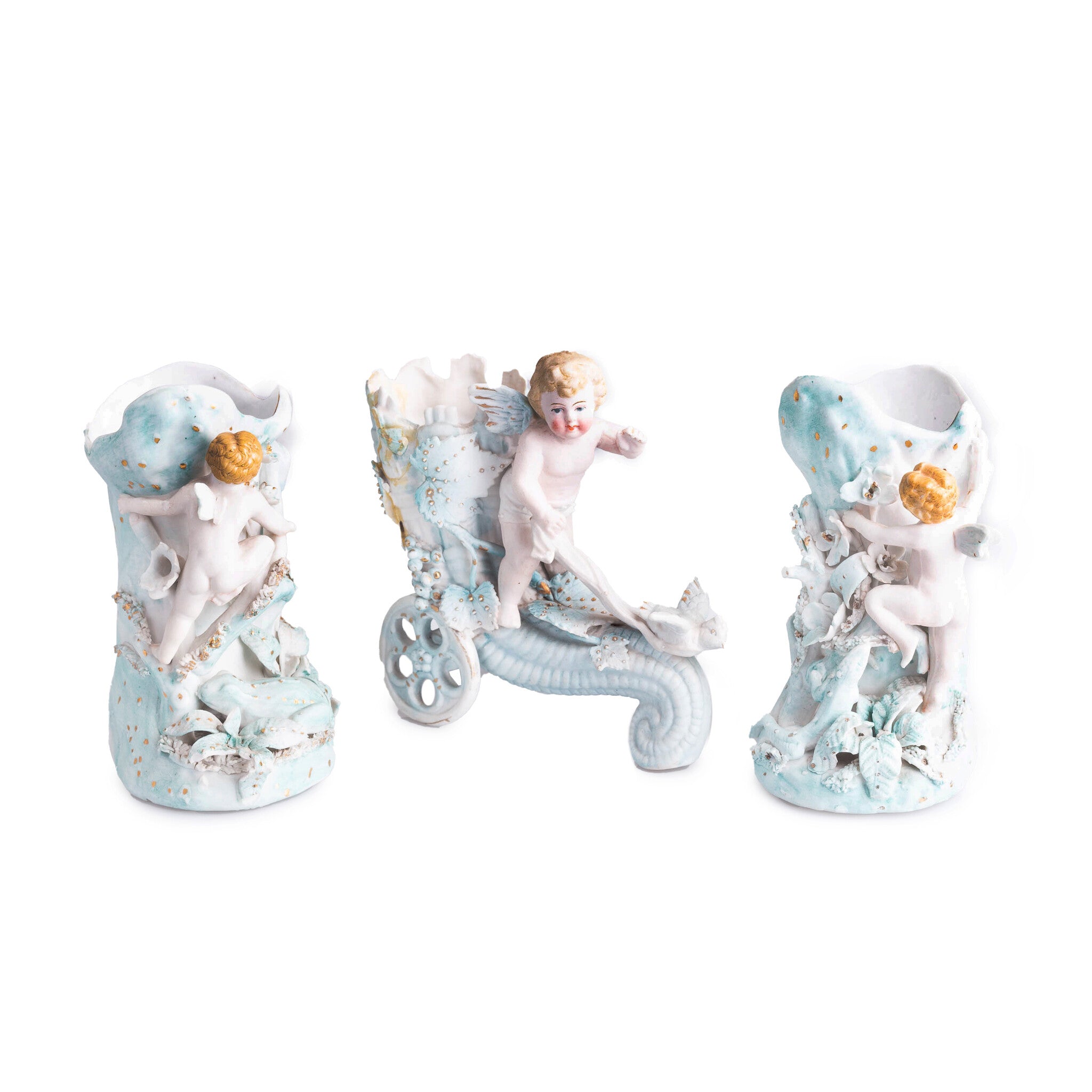 Twee vaasjes en de 'hoorn des overvloeds' van biscuitporselein