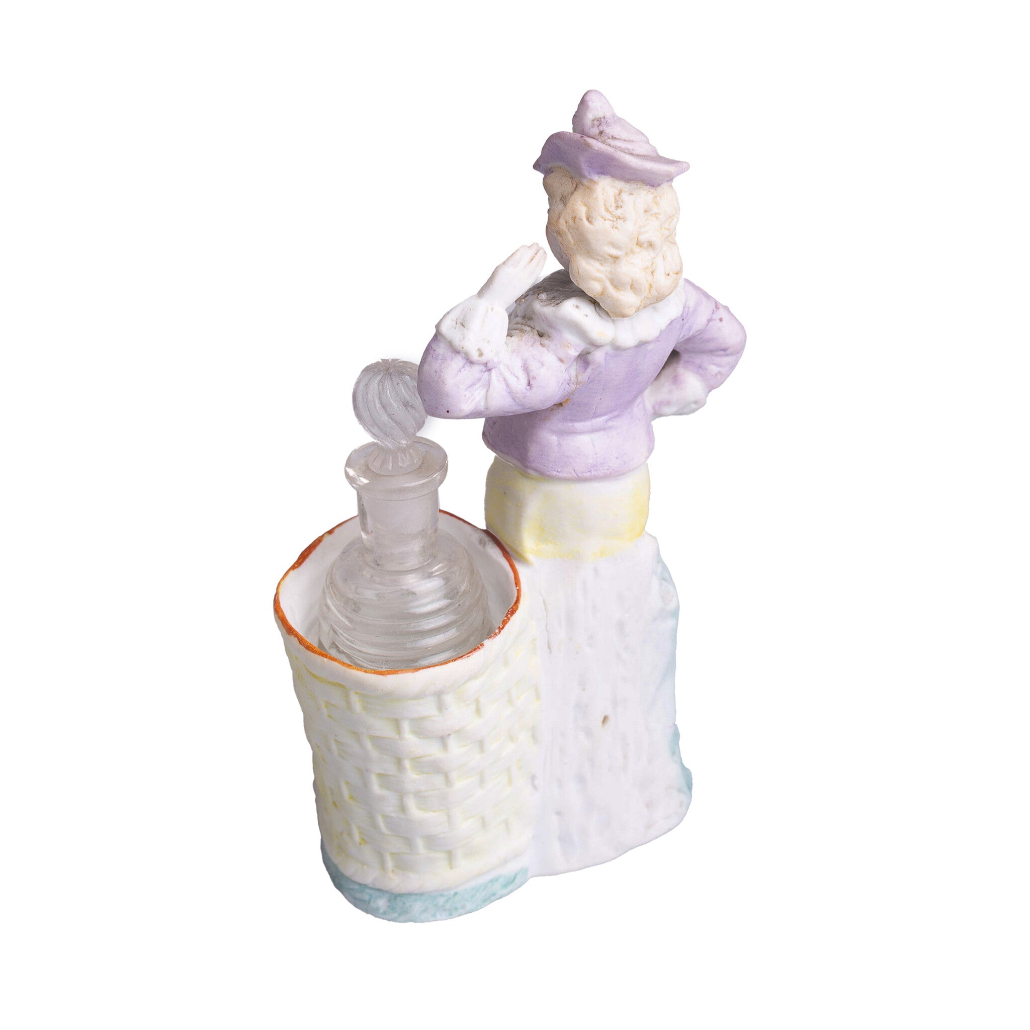 Beeldje van jongetje met mandje met stopfles-zoom-3