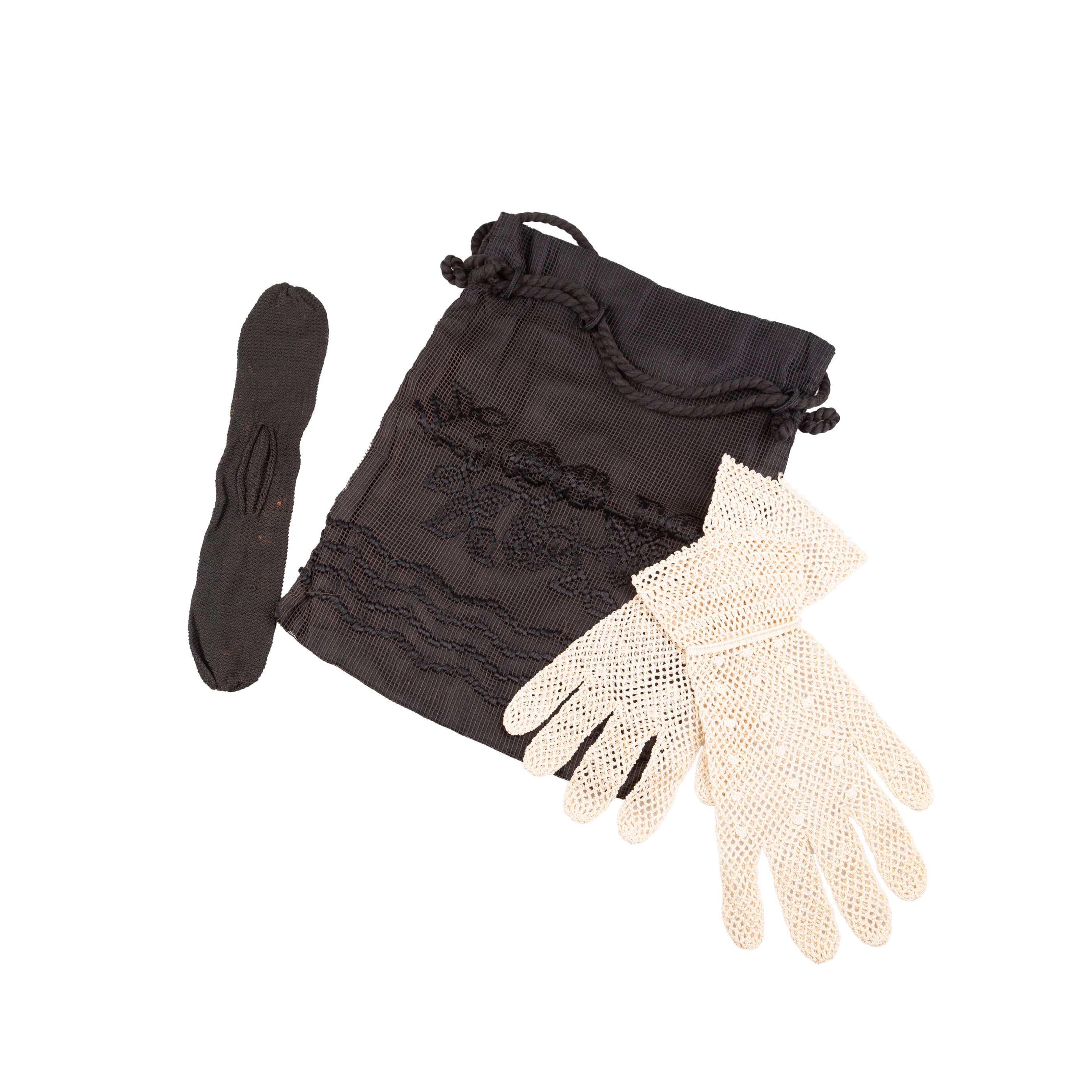 Tas, kousenbeursje en gehaakte handschoenen, 20e eeuw-zoom-1