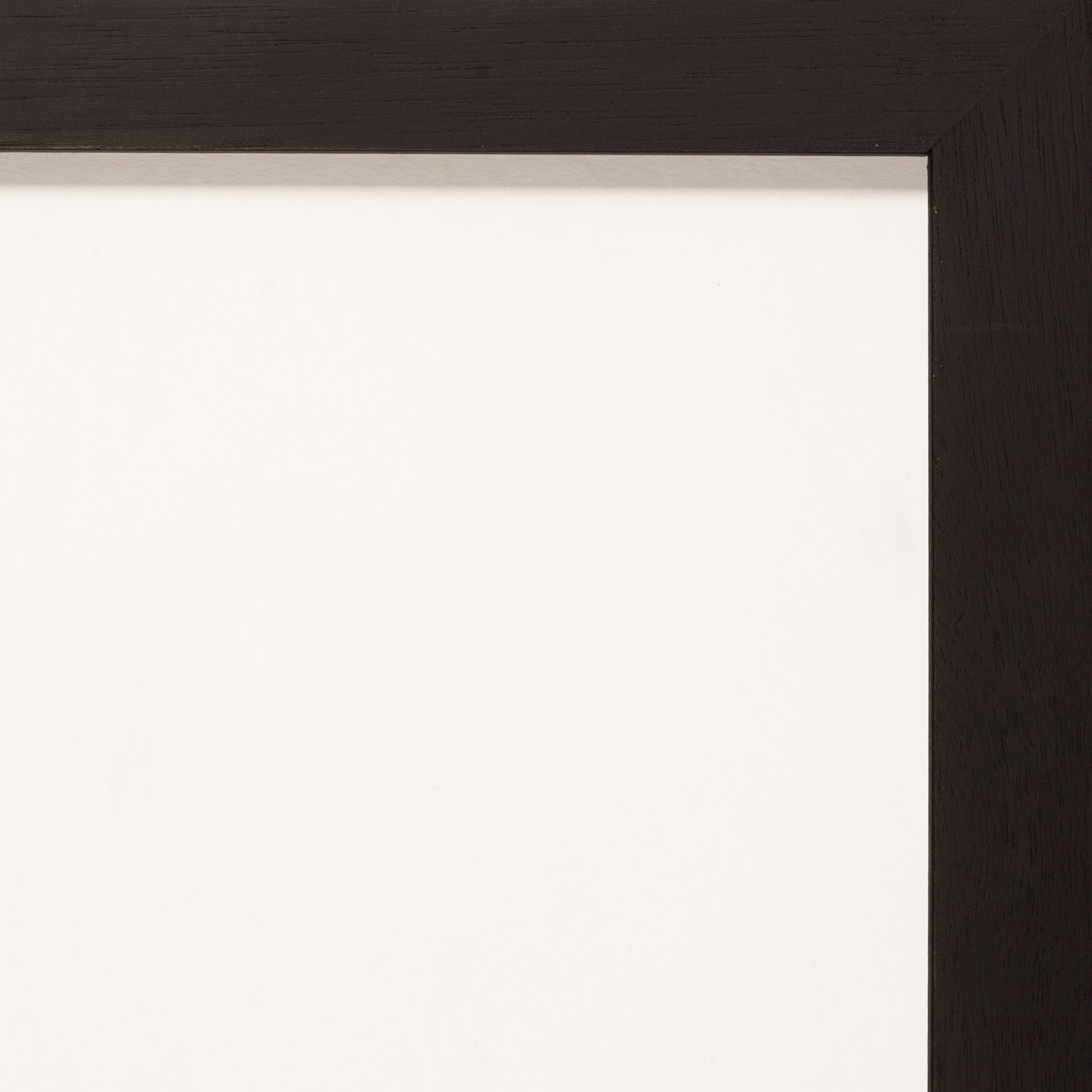 Zwarte houten lijst met museumglas, 43 x 55 cm