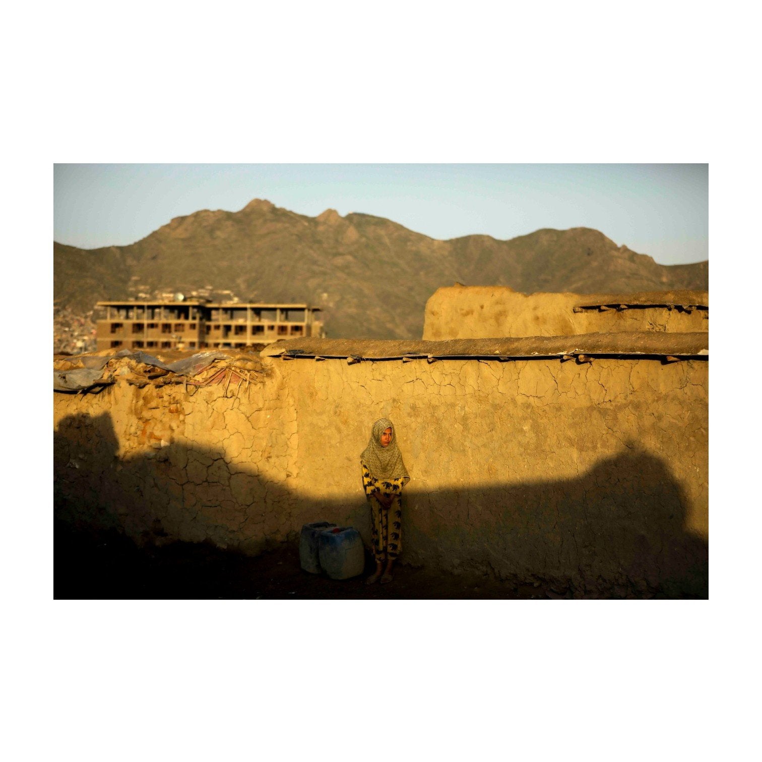Hedayat Amid, 'Girl waiting for water', 29-4-2020-zoom-1