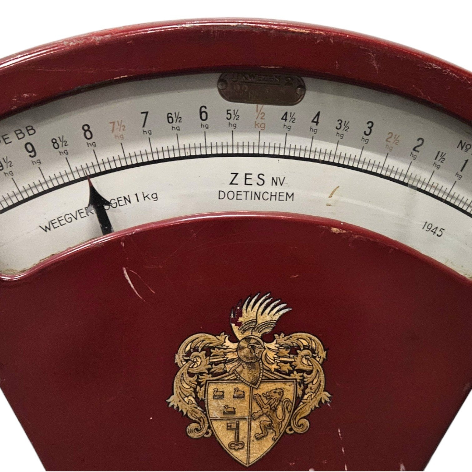 Rode winkelweegschaal-zoom-8